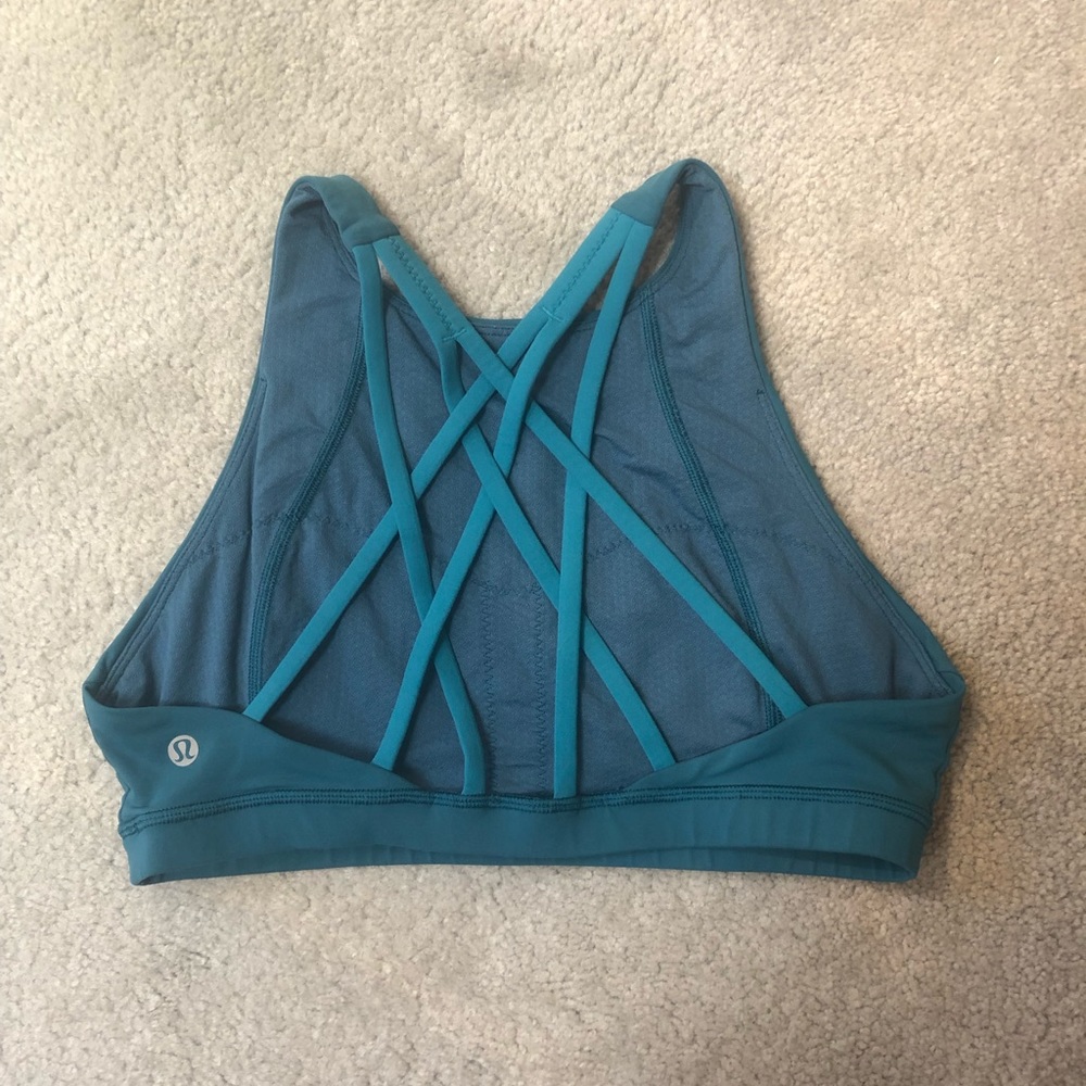 Lululemon sports bra